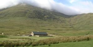 McGillycuddy Reeks, Stone home in Ireland, Stone cottages for Sale in Ireland, The Pocket, shepherd's cottage