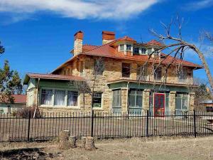 WS Ranch House, Cimarron, New Mexico, Palisades Rock, historic homes of Cimarron